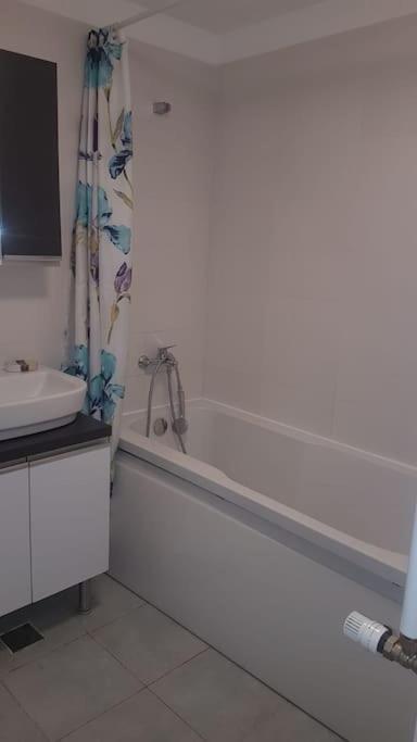 Chic Studio Pallady Apartment Bukares Bagian luar foto