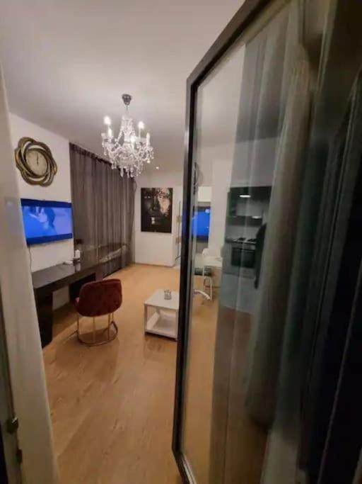 Chic Studio Pallady Apartment Bukares Bagian luar foto